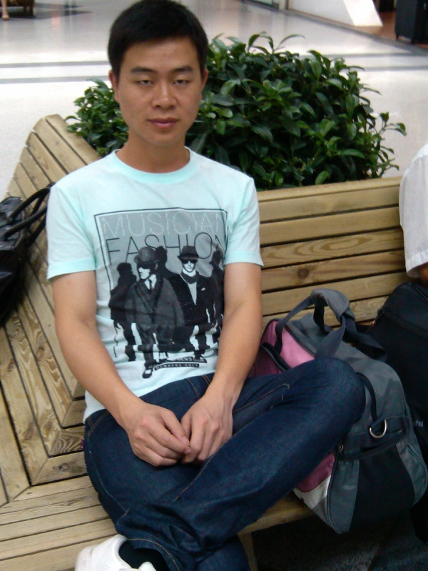 平头哥的第一张照片--周宁征婚网