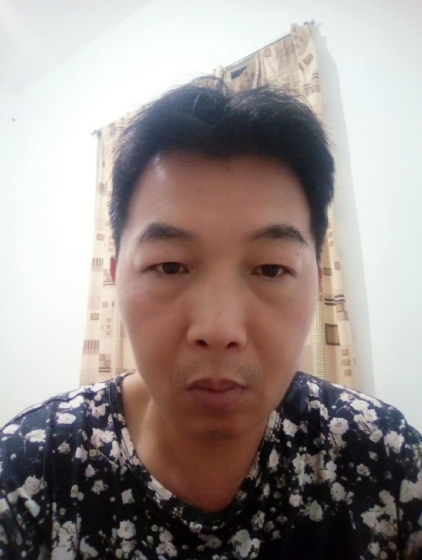 繁华哀伤的第一张照片--周宁征婚网