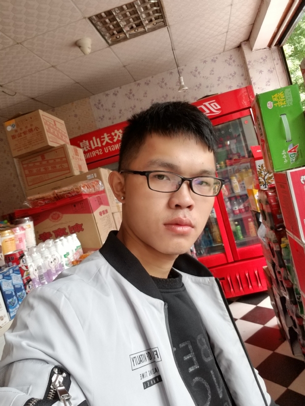 柒年的第一张照片--周宁征婚网