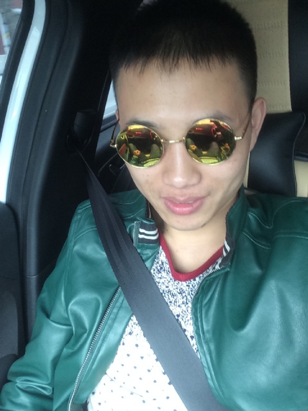 真心对待一个人的第一张照片--周宁征婚网