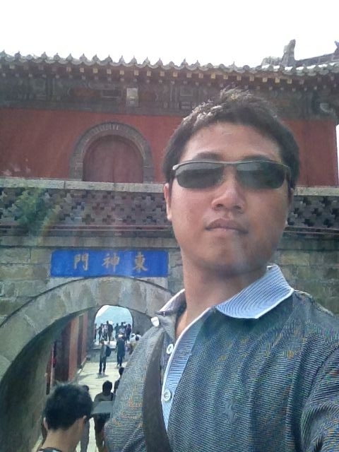 不想孤独终老的第一张照片--周宁征婚网