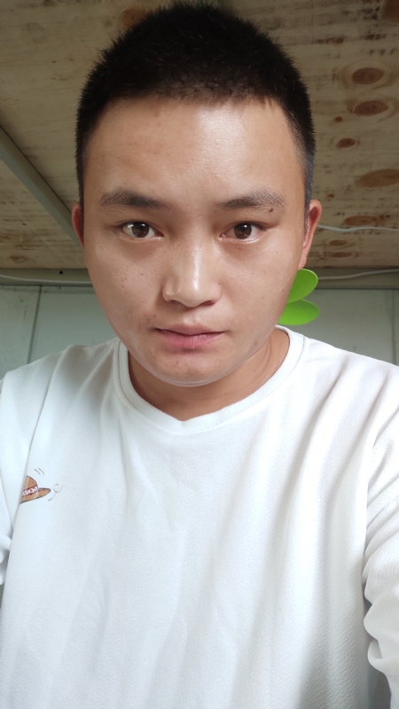 水里面的云呀的第一张照片--周宁征婚网