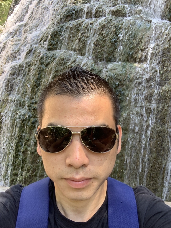 高兴的第二张照片--周宁征婚网