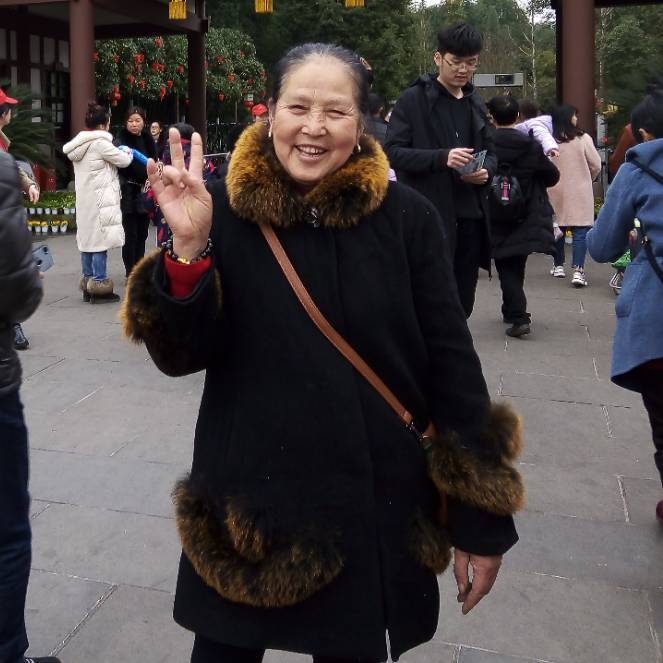 刘刘的第一张照片--周宁征婚网