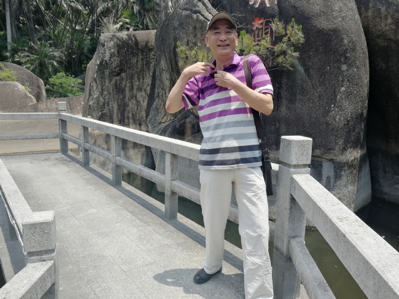 热腾腾的第三张照片--周宁征婚网