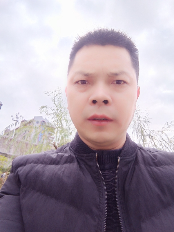 随缘的第一张照片--周宁征婚网