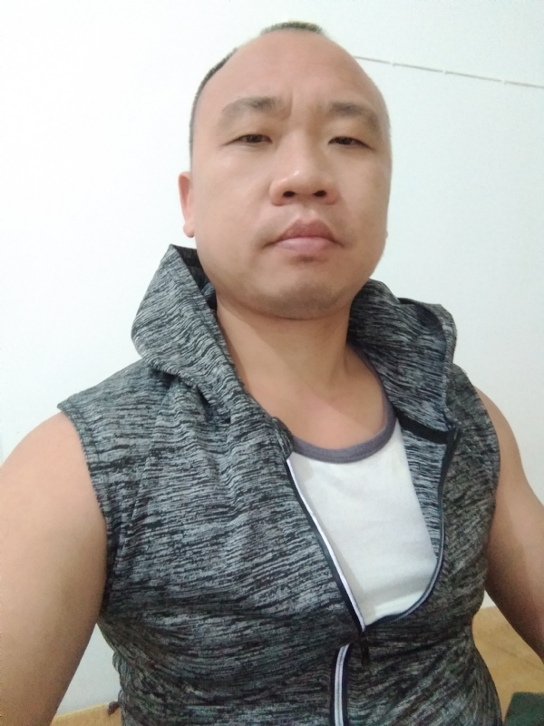 whm的第一张照片--周宁征婚网