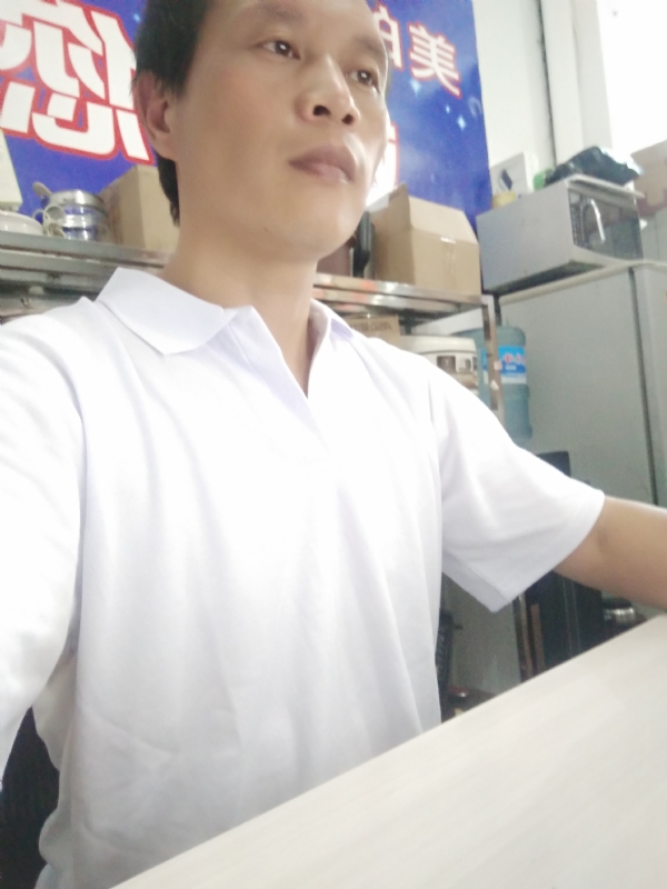 深蓝色的海的第一张照片--周宁征婚网