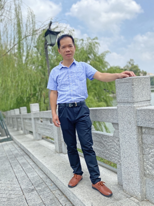 奇峰向阳的第一张照片--周宁征婚网