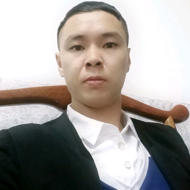 冷漠的第一张照片--周宁征婚网