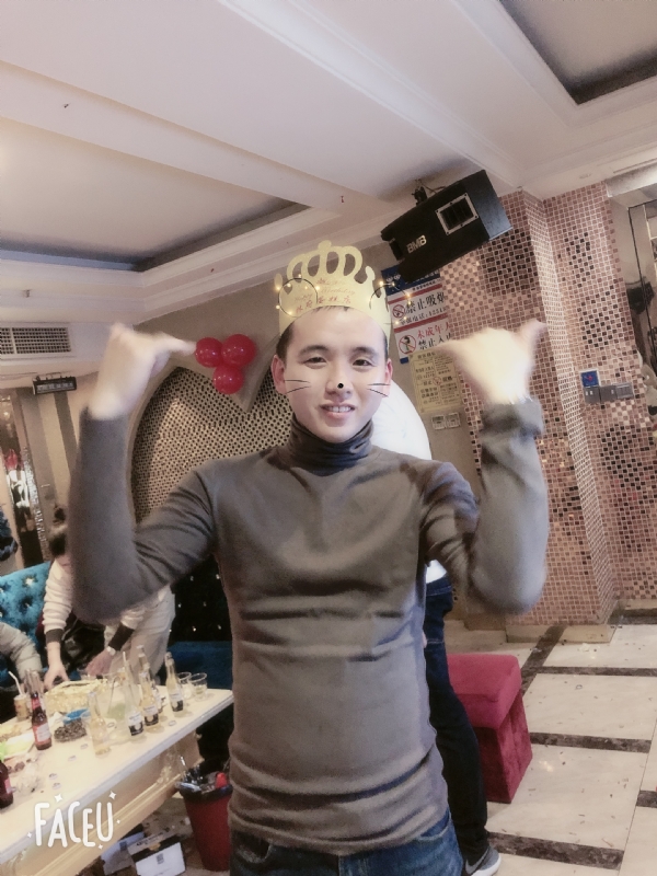 老实人的第一张照片--周宁征婚网