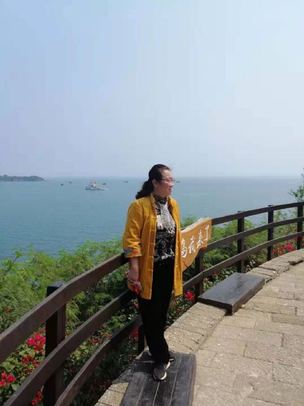 曦若半秋的第一张照片--周宁征婚网