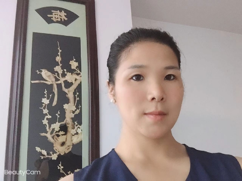 微笑的第一张照片--周宁征婚网