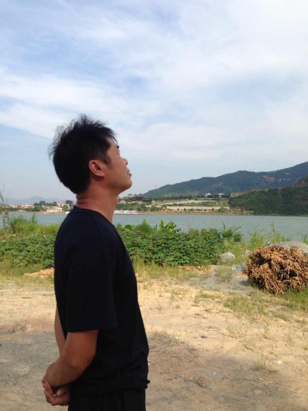 雾里看花的第一张照片--周宁征婚网