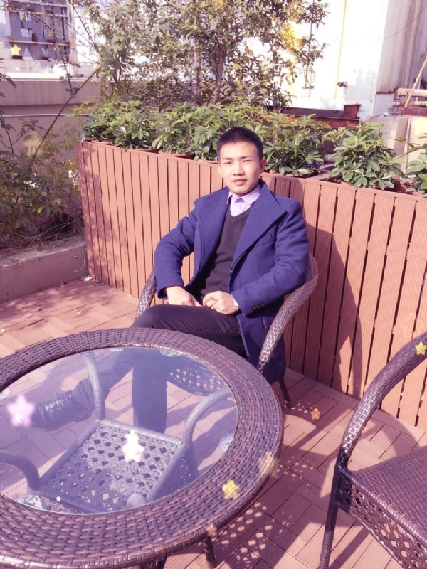 哥哥的第一张照片--周宁征婚网