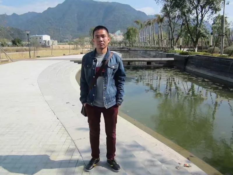 心中有海的第一张照片--周宁征婚网