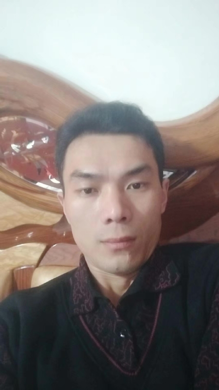 错把真心喂了狗的第四张照片--周宁征婚网