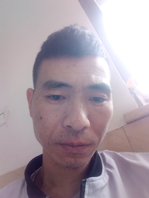 想你的夜的第一张照片--周宁征婚网