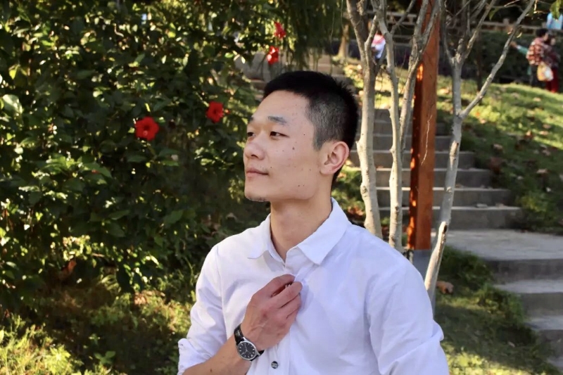 落落大方的第一张照片--周宁征婚网