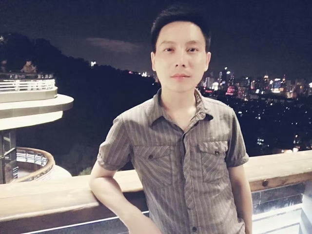 幕秋的第一张照片--周宁征婚网