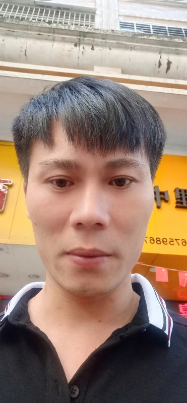 笑看人生的第一张照片--周宁征婚网