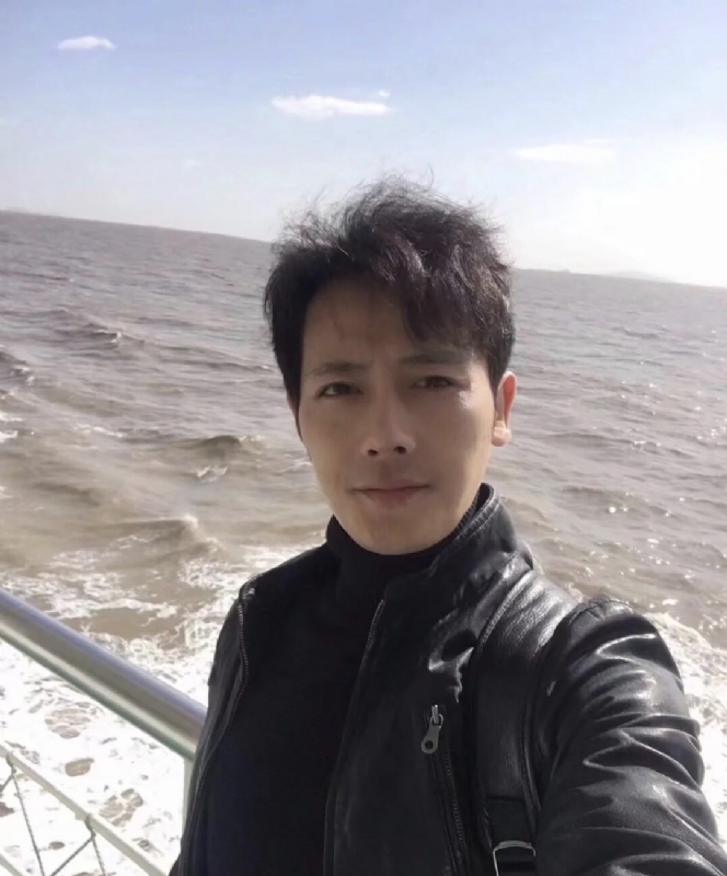 疯狂的小鱼的第一张照片--周宁征婚网