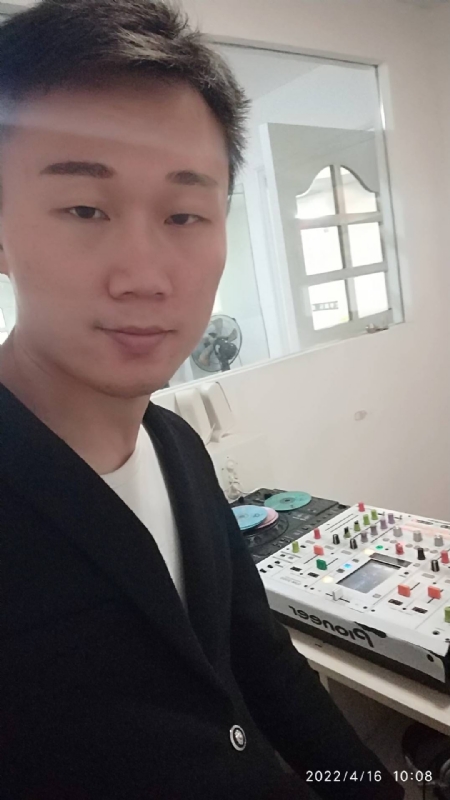 林锋的第二张照片--周宁征婚网