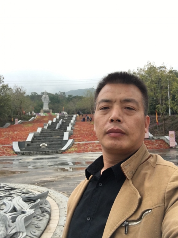 开心的松鼠的第二张照片--周宁征婚网