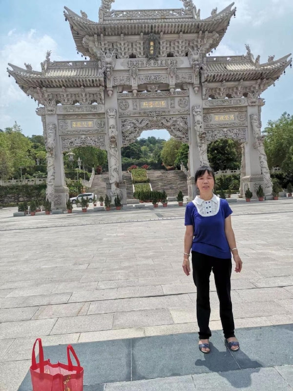 面朝大海春暖花开的第一张照片--周宁征婚网