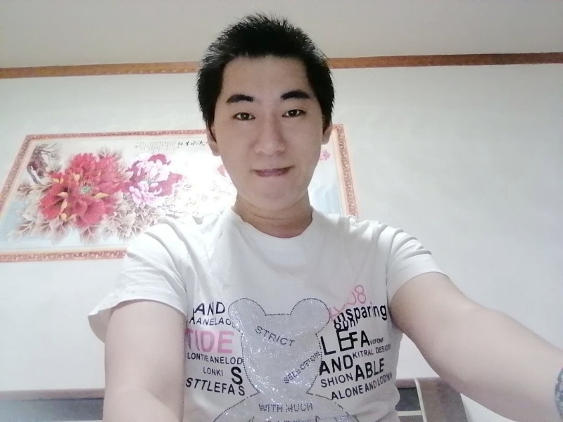 缘分天定的第一张照片--周宁征婚网