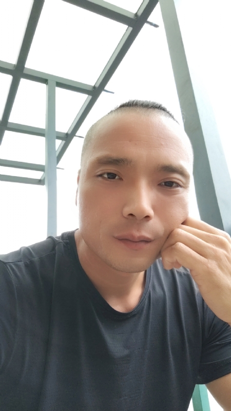 伯爵的第三张照片--周宁征婚网