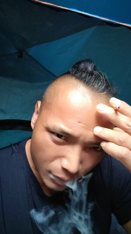 伯爵的第四张照片--周宁征婚网