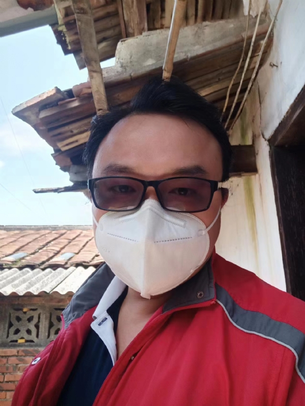 如影随形的第一张照片--周宁征婚网