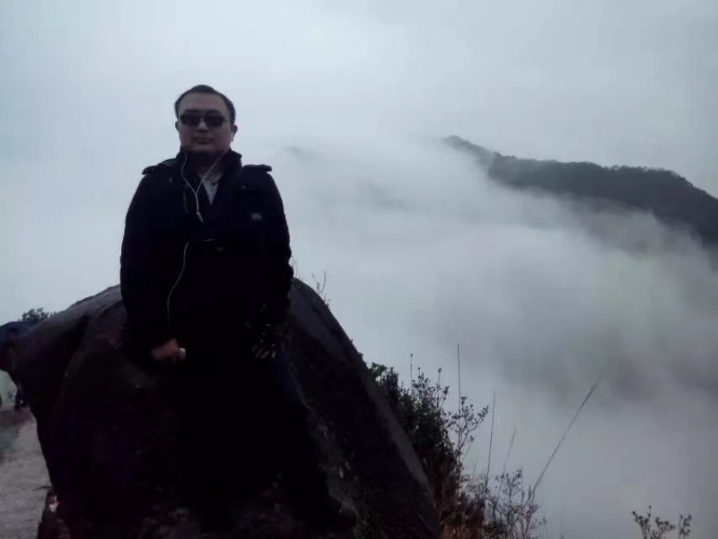 如影随形的第三张照片--周宁征婚网