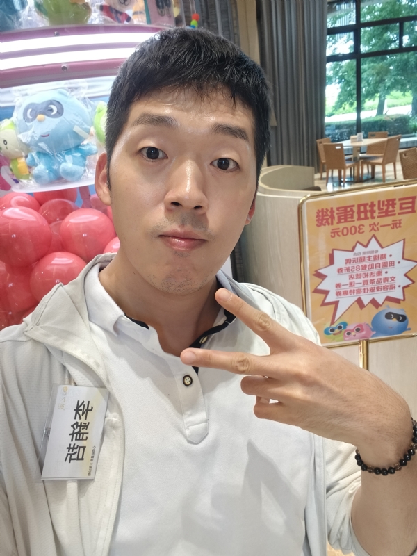 銪哲的第一张照片--周宁征婚网
