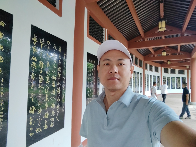 爱运动的范的第一张照片--周宁征婚网