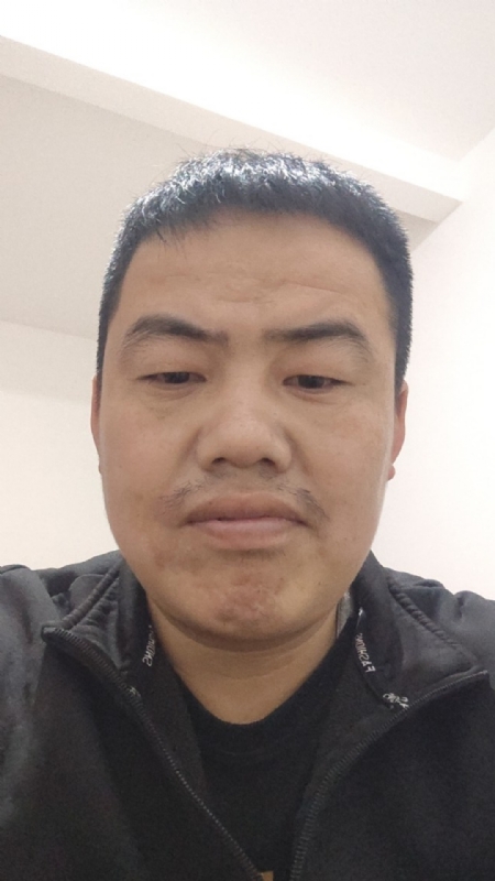 给予微笑的第一张照片--周宁征婚网