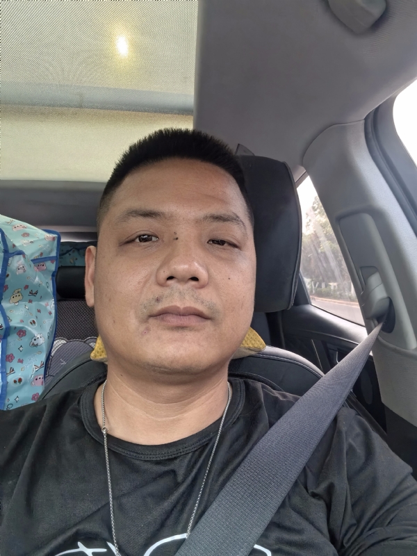 卖电池的大叔的第一张照片--周宁征婚网